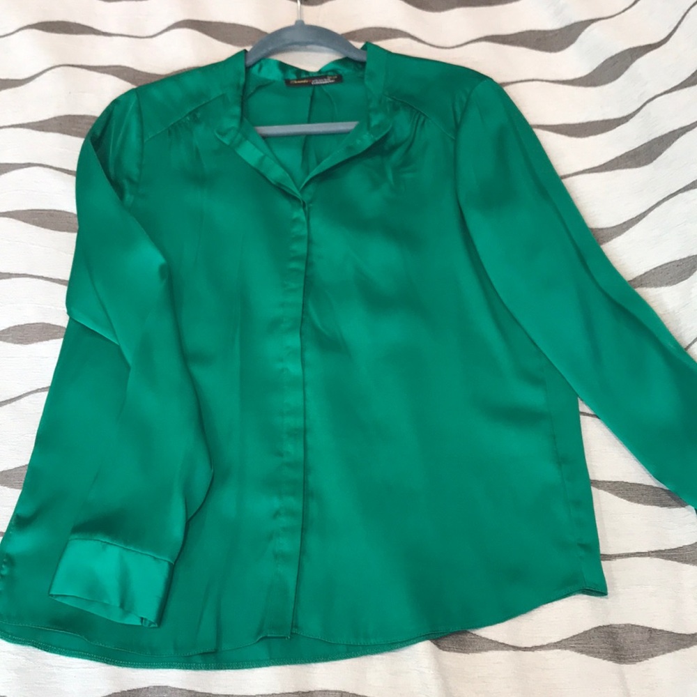 ‼️3/$9‼️100% polyester green blouse